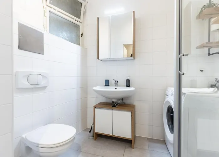 Cozy Located In Vienna's Vibrant Center Apartment *